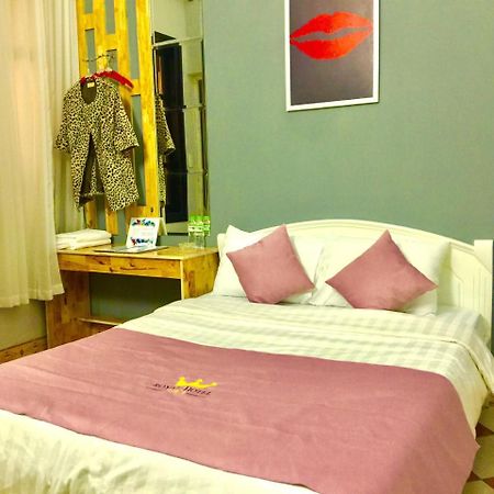 Royal House Hotel Hanoi Bagian luar foto