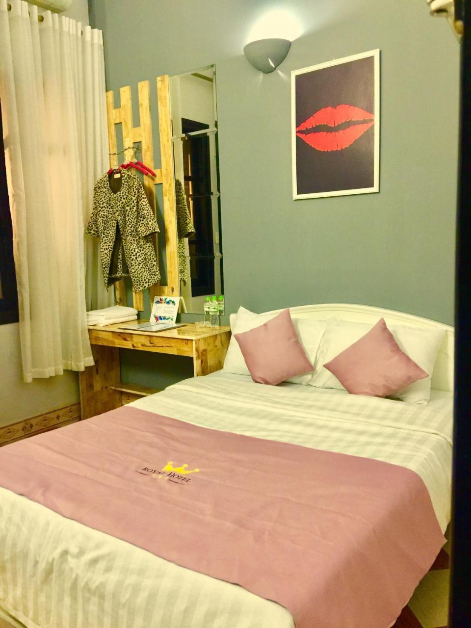 Royal House Hotel Hanoi Bagian luar foto